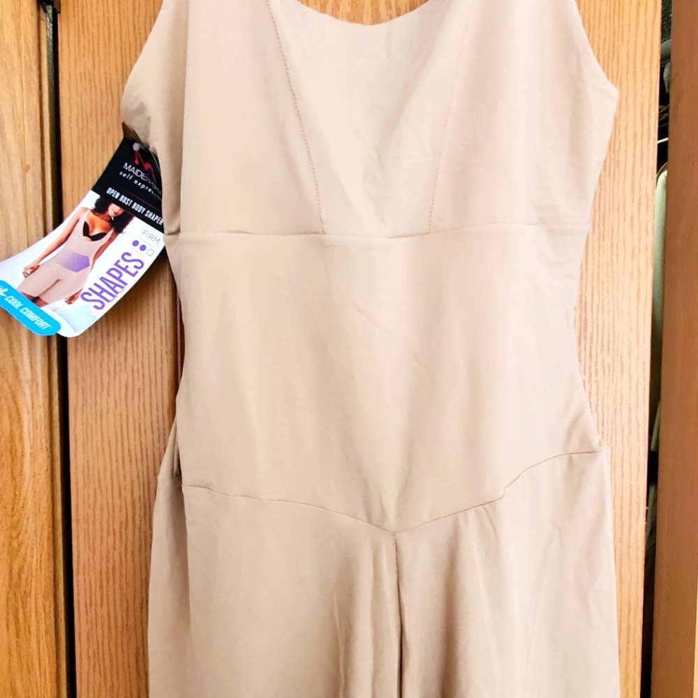 Maidenform shape wear, 2XL, tan
